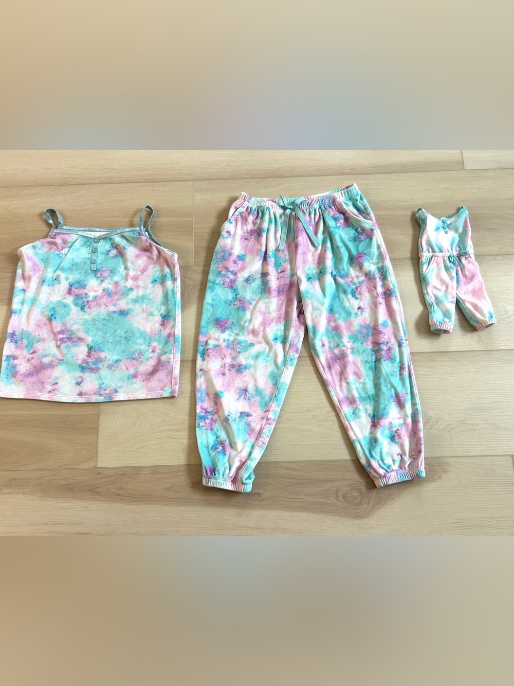 America girl pajamas with matching doll pajamas